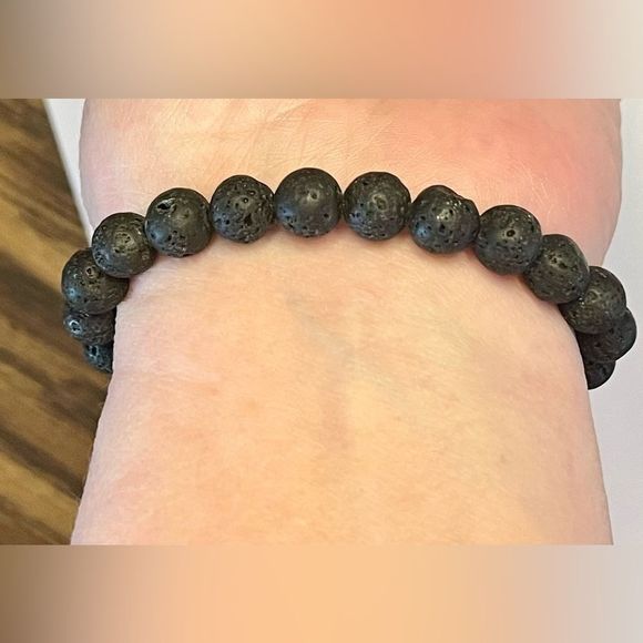 Black bead leaf elastic bracelet - Picture 3 of 7